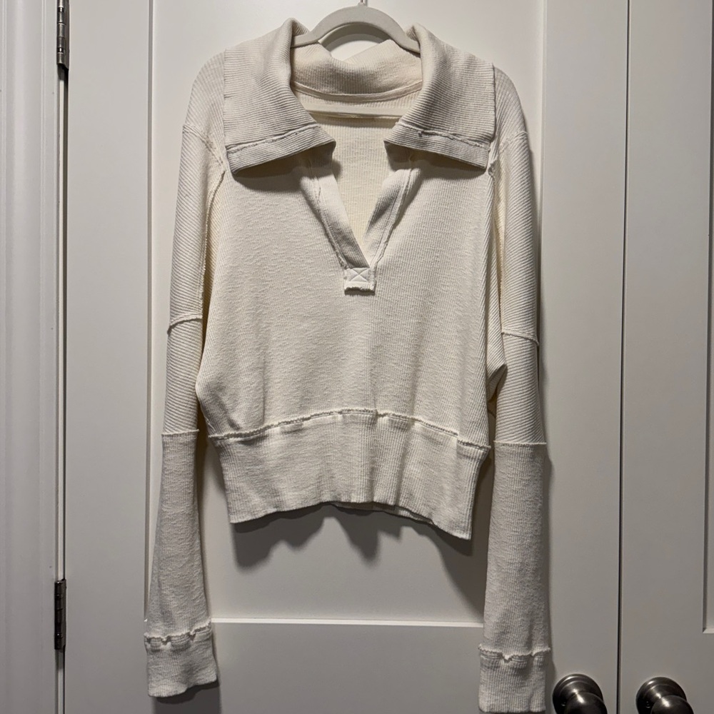 We The Free Cream Open V-Neck Pullover Small